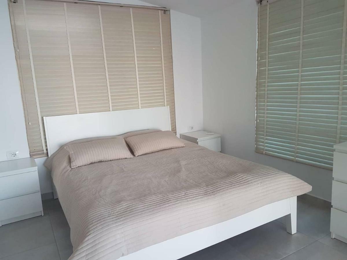 Apartamento Sea Front Penthouse Sarandë Exterior foto